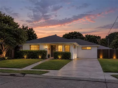 1105 Oaklawn Dr, Metairie, LA 70005