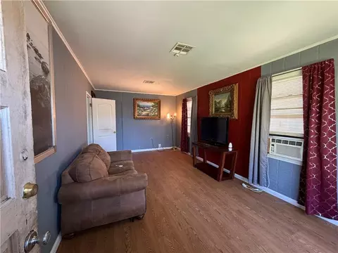 Living - 1918 Illinois Ave, Kenner, LA 70062 photo 1 of 3