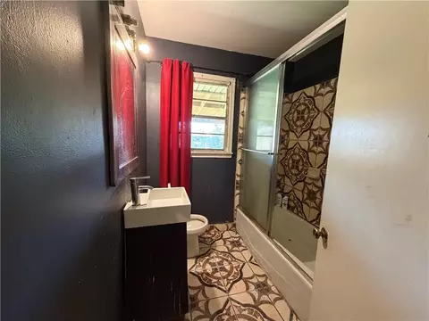 Bath - 1918 Illinois Ave, Kenner, LA 70062 photo 1 of 1