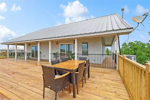 Exterior - 104 Carr Dr, Slidell, LA 70458 photo 7 of 8