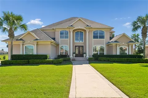 161 Turnberry Dr, New Orleans, LA 70128