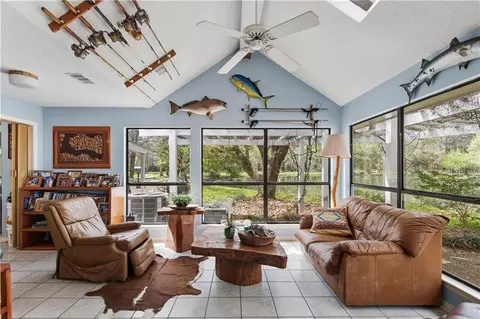 Living - 1 Eddins Ln, Slidell, LA 70458 photo 3 of 7