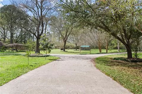 Exterior - 1 Eddins Ln, Slidell, LA 70458 photo 2 of 21