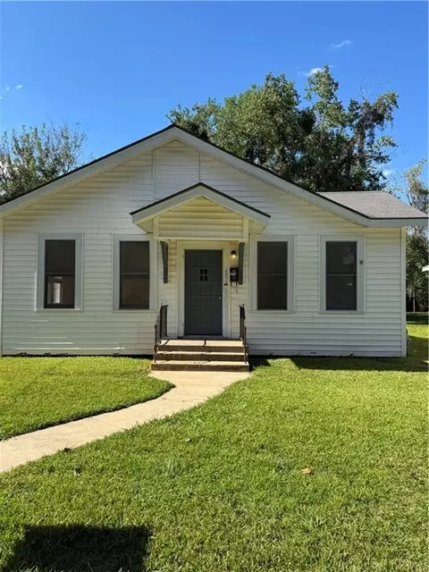 2214 Alma St, Alexandria, LA 71301