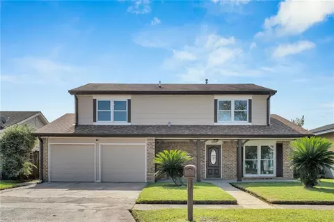 3809 Woodbriar Dr, Harvey, LA 70058