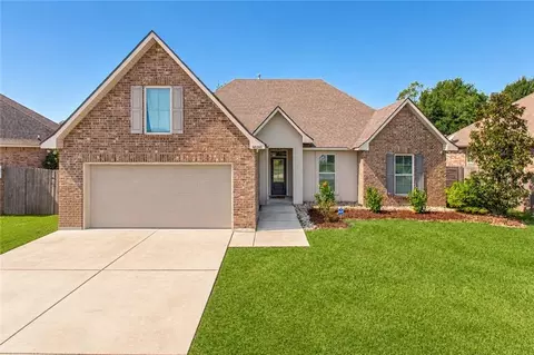 40340 Crestwood Ln, Ponchatoula, LA 70454