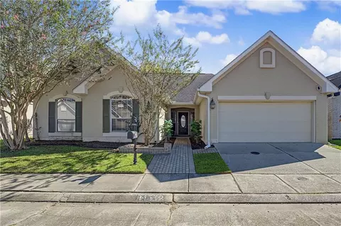 1532 Steeple Chase Ln, New Orleans, LA 70131