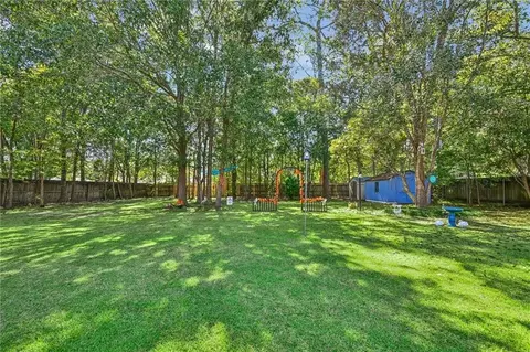 Exterior - 75 E Pinewood Dr, Slidell, LA 70458 photo 4 of 7