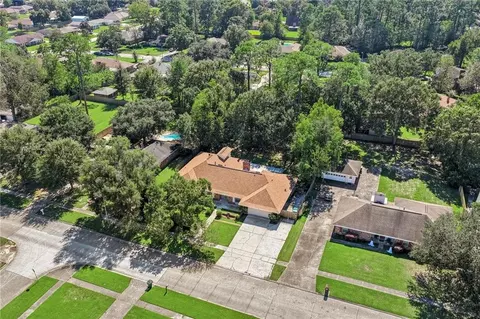 View/Area - 75 E Pinewood Dr, Slidell, LA 70458 photo 2 of 6