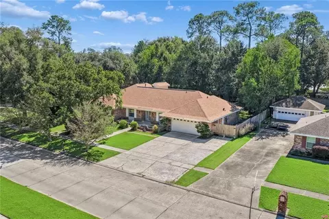 View/Area - 75 E Pinewood Dr, Slidell, LA 70458 photo 1 of 6