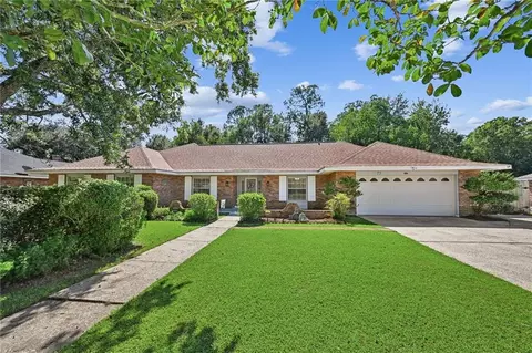 Exterior - 75 E Pinewood Dr, Slidell, LA 70458 photo 1 of 7