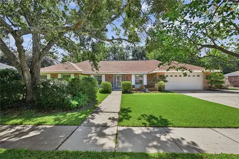 Exterior - 75 E Pinewood Dr, Slidell, LA 70458 photo 2 of 7