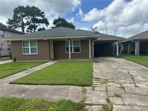 8811 13 Bunker Hill Rd, New Orleans, LA 70127