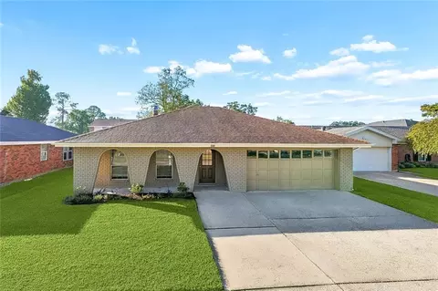 5549 Hamerick Dr, Marrero, LA 70072