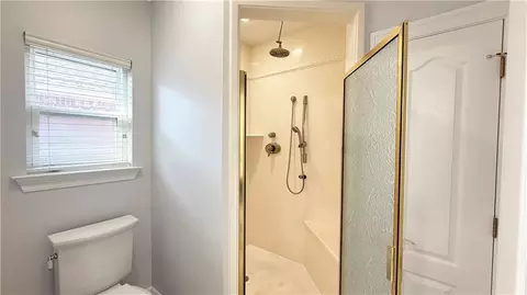 Bath - 1113 Clipper Dr, Slidell, LA 70458 photo 2 of 4