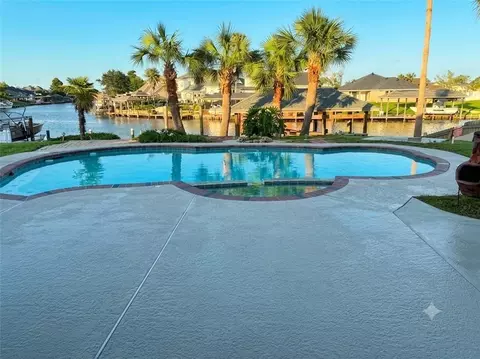 Exterior - 1113 Clipper Dr, Slidell, LA 70458 photo 3 of 5