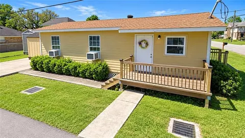 859 E Harding St, Destrehan, LA 70047