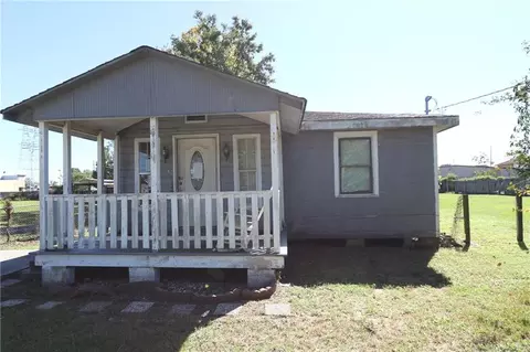 5319 Oak Dr, Marrero, LA 70072