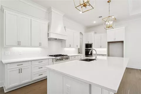 Kitchen - 4245 Cypress Point Dr, Covington, LA 70433 photo 2 of 2