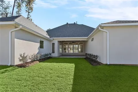 Exterior - 4245 Cypress Point Dr, Covington, LA 70433 photo 4 of 5