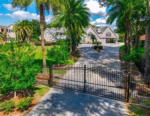 17 Shadow Ln, Destrehan, LA 70047