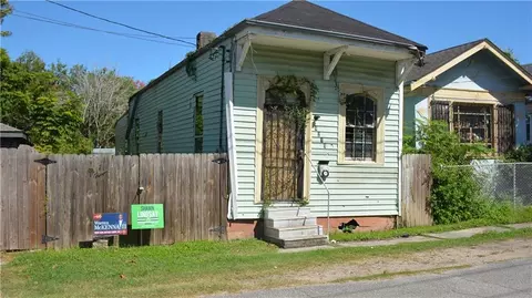 4219 Marais St, New Orleans, LA 70117