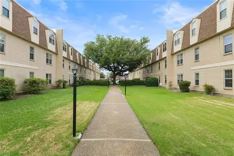 2724 Whitney Pl #1, Metairie, LA 70002