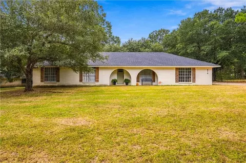 616 Hwy 114, Hessmer, LA 71341