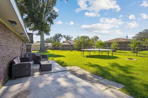 Exterior - 202 Sixth St, Luling, LA 70070 photo 2 of 3