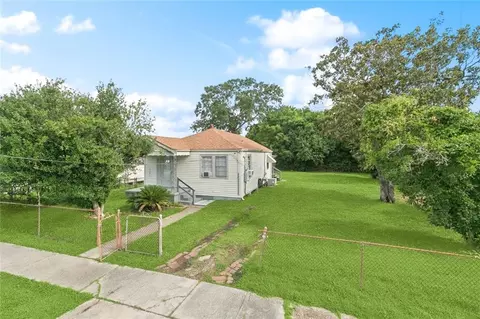 1117 Perry St, Gretna, LA 70053