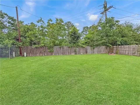 Exterior - 1837 Kings Row Row, Slidell, LA 70461 photo 2 of 3