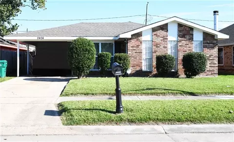 2404 Williamsburg Dr, Laplace, LA 70068