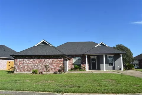 148 Oak Arbor Dr, Laplace, LA 70068