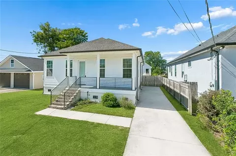 1908 Center St, Arabi, LA 70032