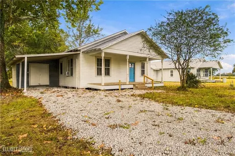 2422 W Railroad Ave, Hessmer, LA 71341