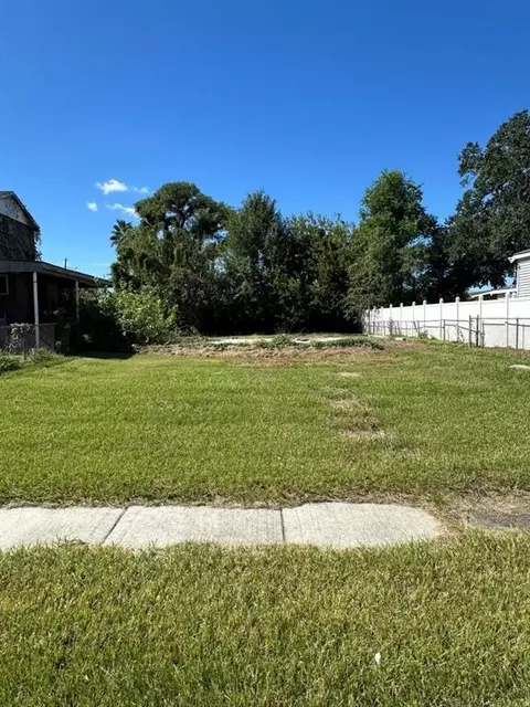 4728 Werner Dr, New Orleans, LA 70126
