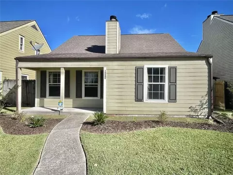 15540 Riverdale Ave, Baton Rouge, LA 70816