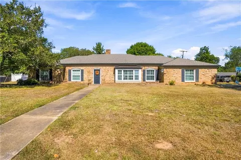 108 Bird Ave, Natchitoches, LA 71457