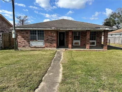 7524 Daniel Dr, New Orleans, LA 70127