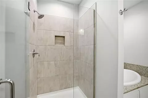 Bath - 21497 Bluefin Dr, Springfield, LA 70462 photo 2 of 3