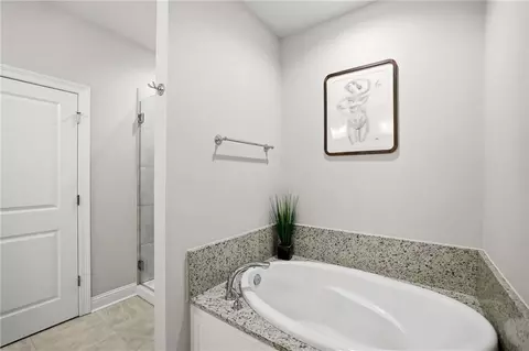 Bath - 21497 Bluefin Dr, Springfield, LA 70462 photo 1 of 3