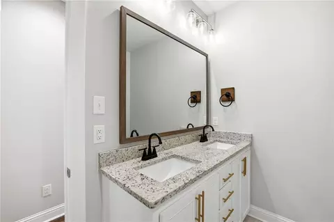 Bath - 21497 Bluefin Dr, Springfield, LA 70462 photo 3 of 3