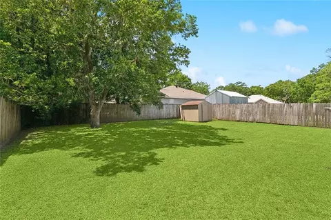 Exterior - 37522 Lopez St, Slidell, LA 70458 photo 5 of 6