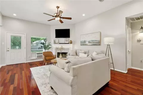 Living - 37522 Lopez St, Slidell, LA 70458 photo 1 of 2