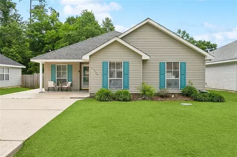 Exterior - 37522 Lopez St, Slidell, LA 70458 photo 1 of 5