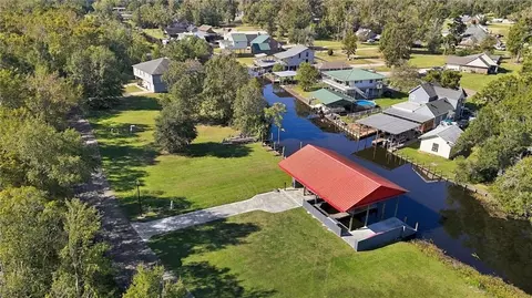 View/Area - 20481 Swamp Rd, Springfield, LA 70462 photo 3 of 8