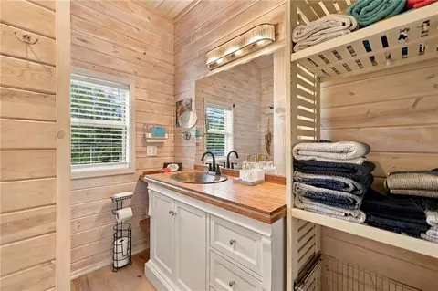 Bath - 20481 Swamp Rd, Springfield, LA 70462 photo 1 of 1