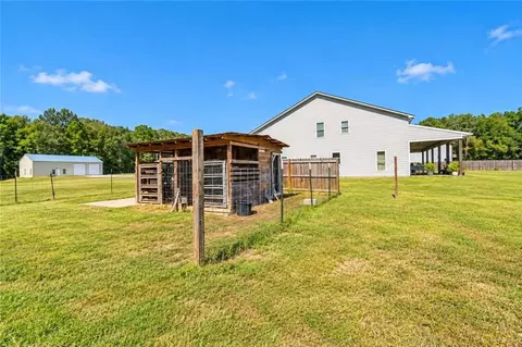 Exterior - 148 Mccann Rd, Pollock, LA 71467 photo 7 of 9