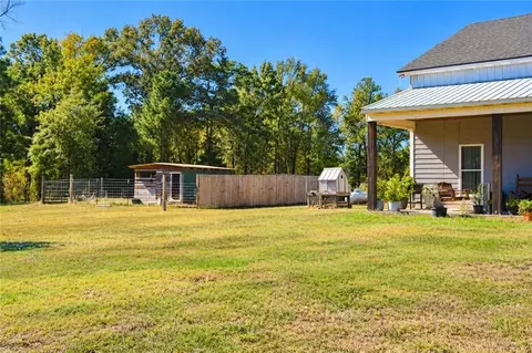 Exterior - 148 Mccann Rd, Pollock, LA 71467 photo 6 of 9
