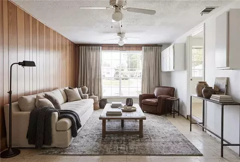 Living - 2220 34th St, Kenner, LA 70065 photo 3 of 3